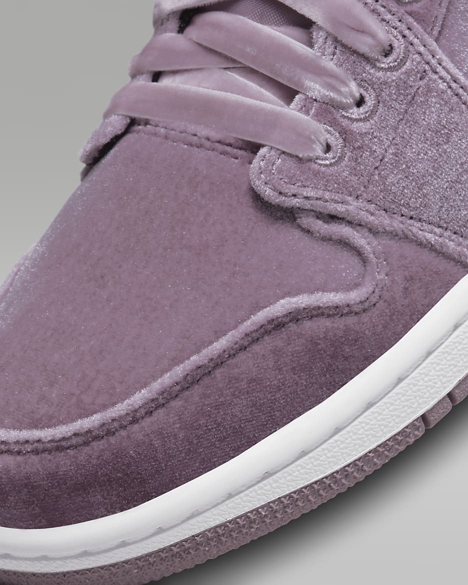 Air Jordan 1 Mid SE Women s Shoes